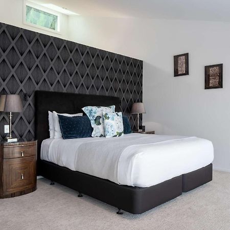 Papillon, A Relax It'S Done Luxury Holiday Home Queenstown Extérieur photo